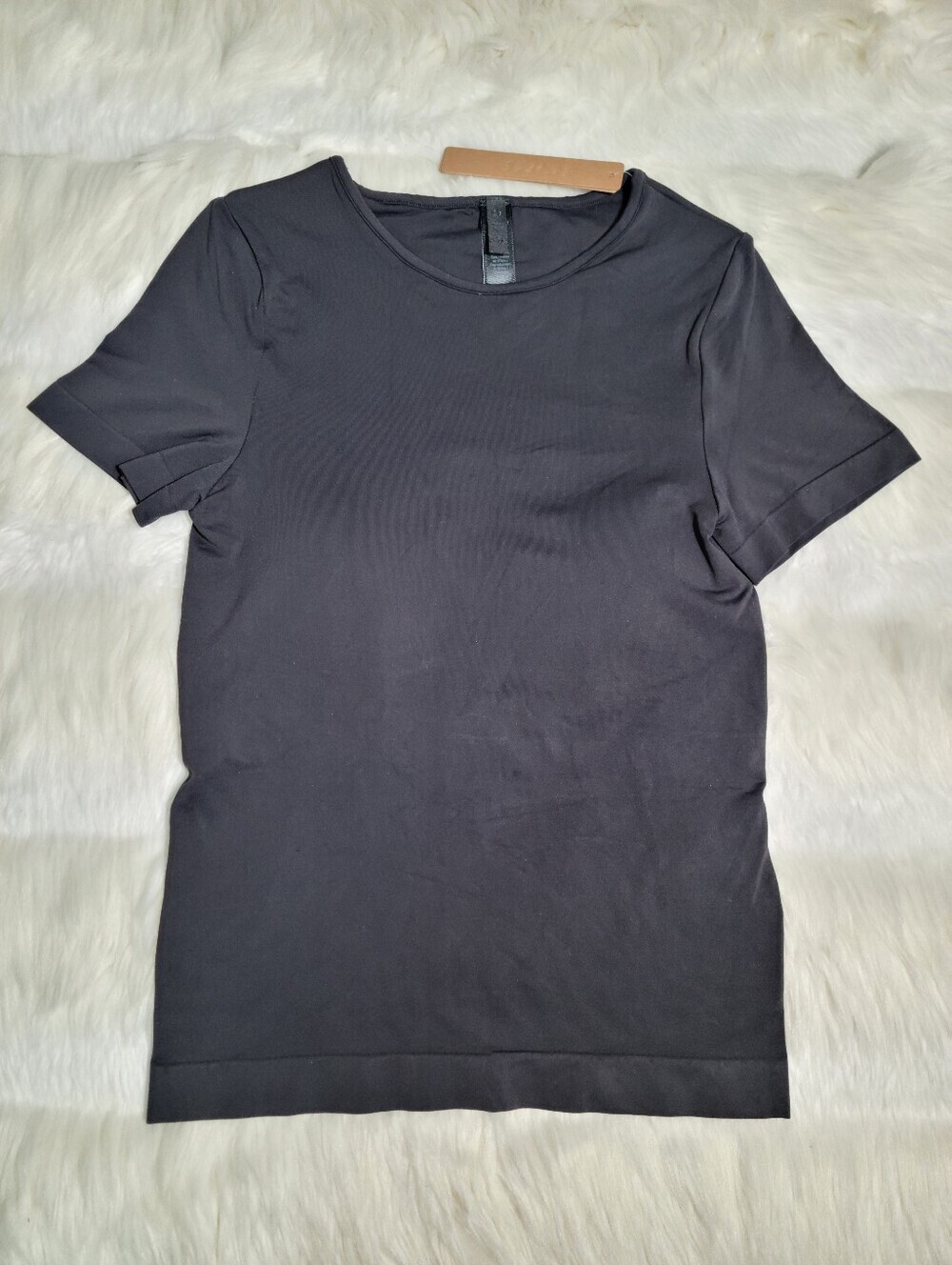 SKIMS Soft Smoothing Seamless Molded Cup T-shirt Black Eclipse Women XS NEW